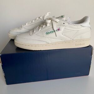 Women’s Reebok Club C 85 Vintage Sneakers - New - Size 9 Color: Chalk/Glen Green